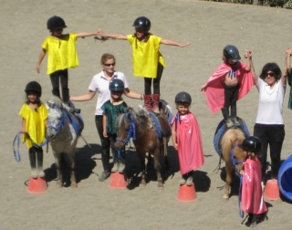  Juegos con ponis en 06 